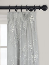 Laura Ashley 35mm Ribbed Ball Curtain Pole - Black
